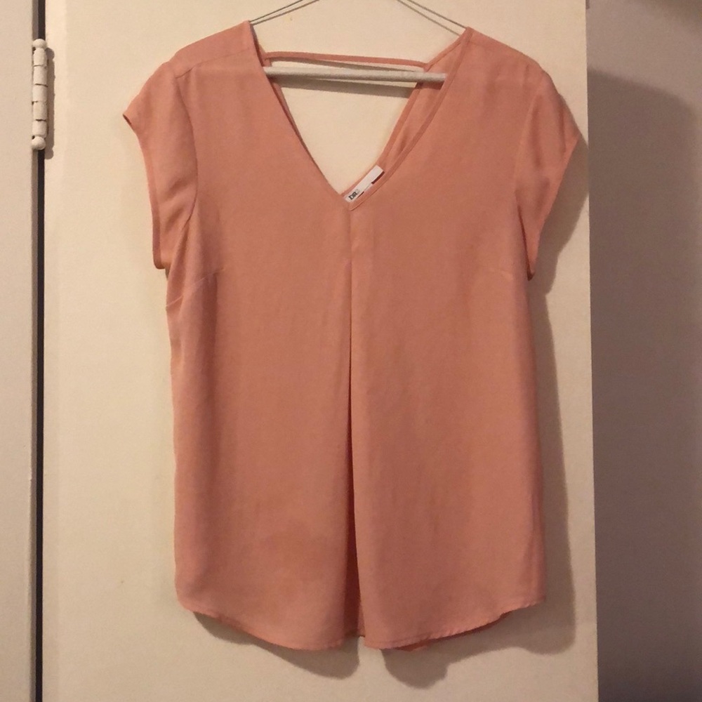 DR2 Short Sleeve Blouse. Small. Pink.